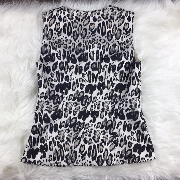 Ann Taylor Leopard Print V Neck Top - Picture 4 of 4